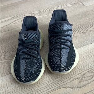 Yeezy Women's Shoes in Black and Gray